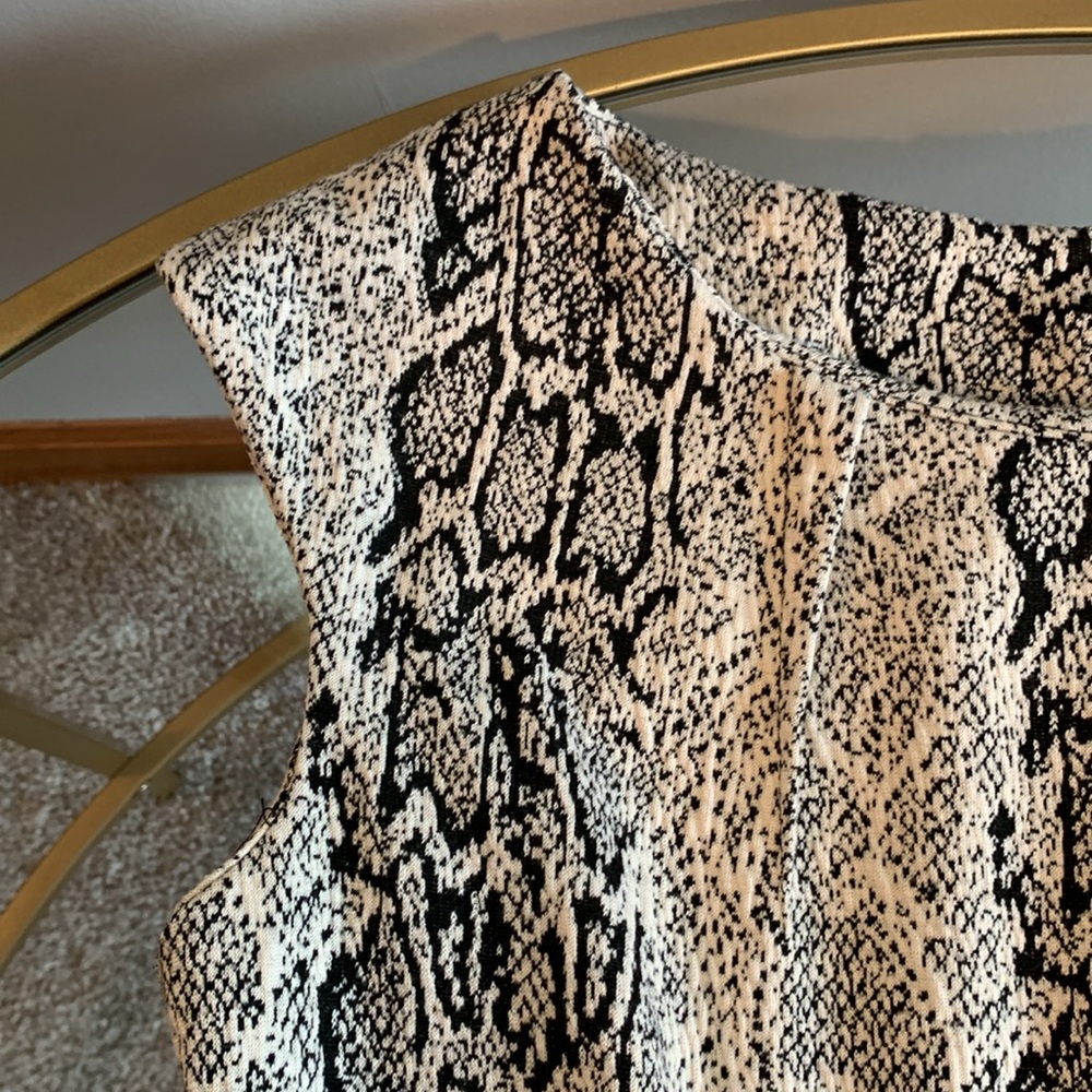 Calvin Klein Cap Sleeve Snakeskin Dress - Picture 12 of 16